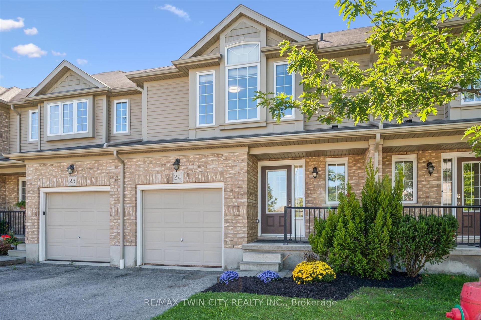 Photo 3 of Unit 24, 555 Chablis Drive, Waterloo, Beechwood West — HOMEH
