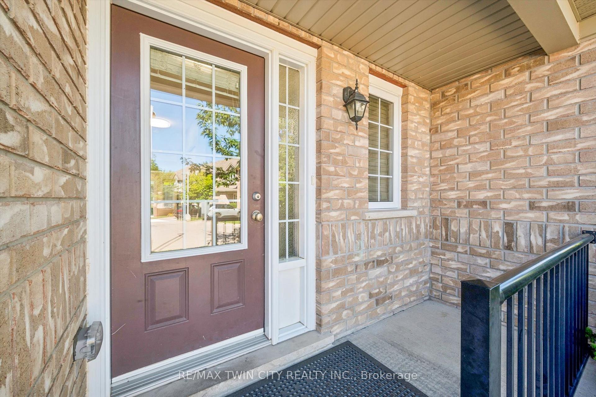 Photo 4 of Unit 24, 555 Chablis Drive, Waterloo, Beechwood West — HOMEH
