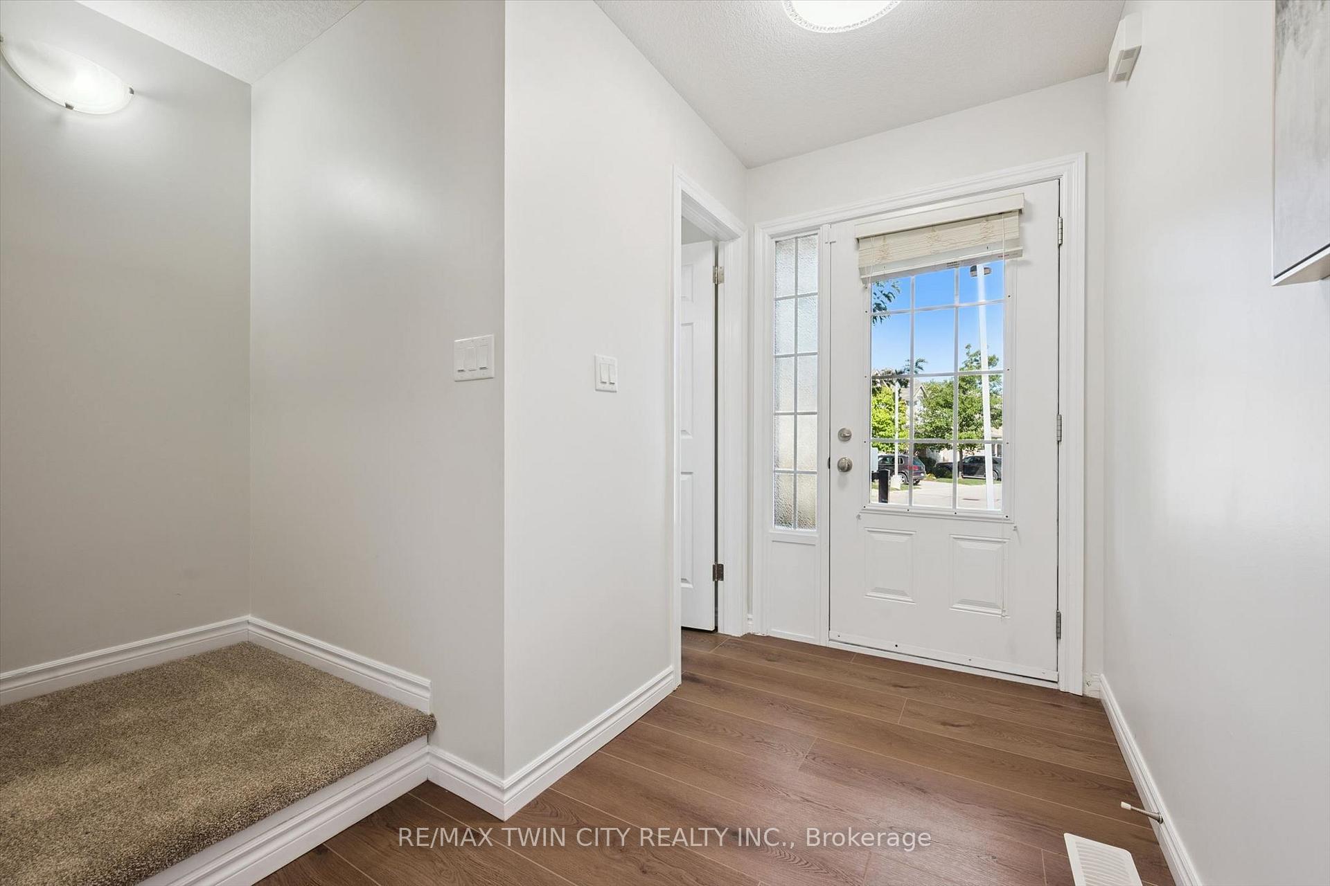 Photo 5 of Unit 24, 555 Chablis Drive, Waterloo, Beechwood West — HOMEH