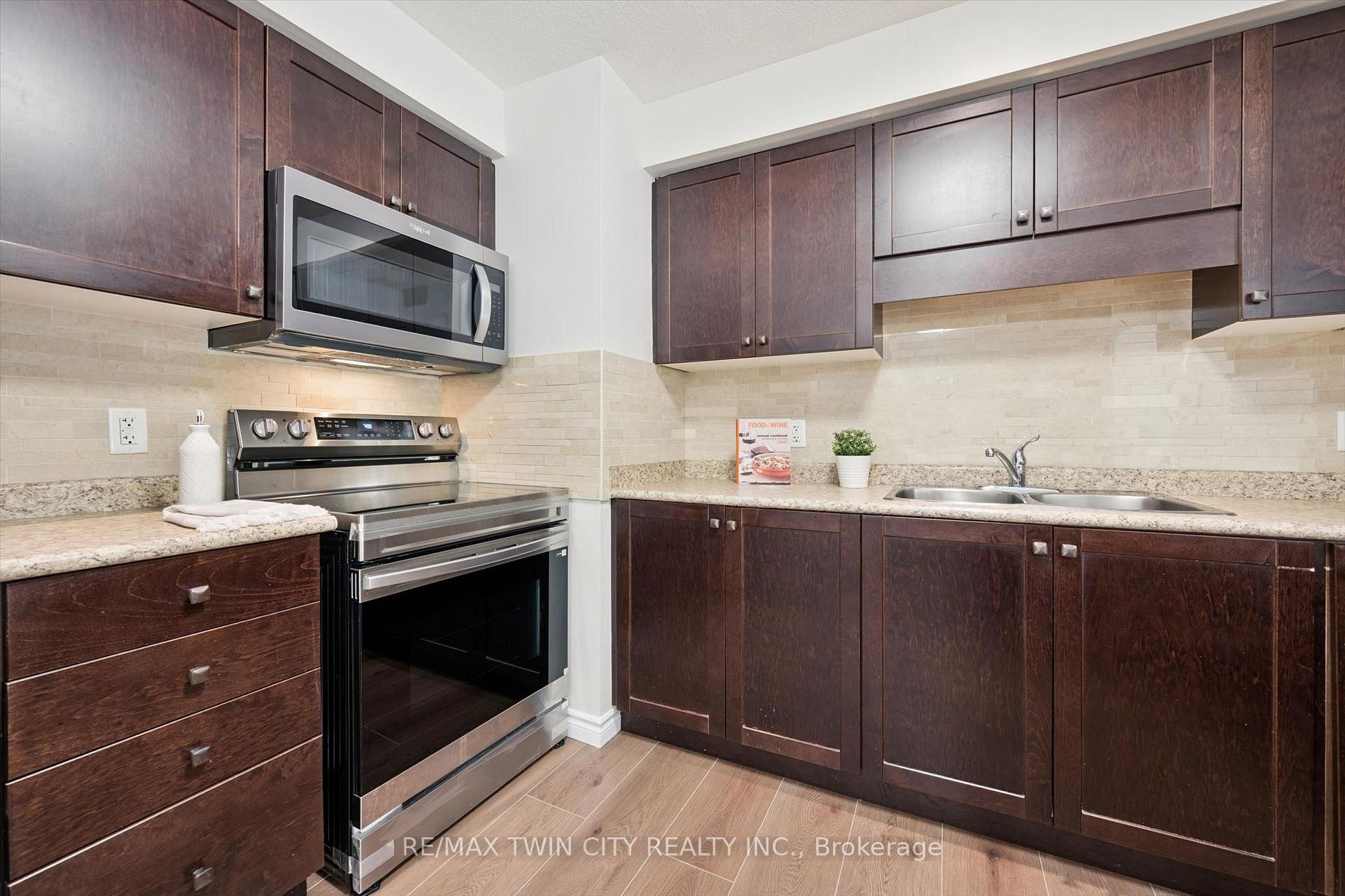 Photo 12 of Unit 24, 555 Chablis Drive, Waterloo, Beechwood West — HOMEH