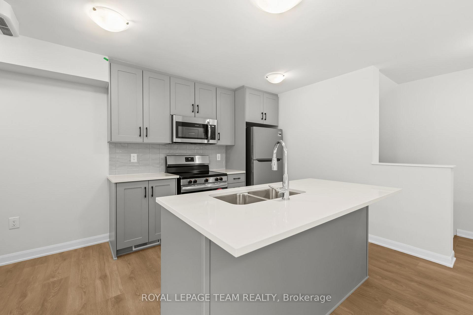 Photo 7 of 1108 Creekway Private, Ottawa, Kanata - Kanata Lakes/Heritage Hills — HOMEH