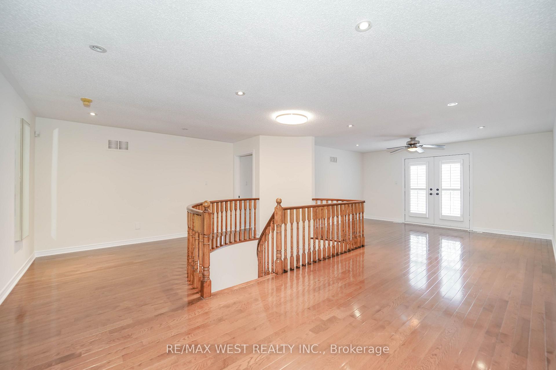 Photo 11 of 81 Woodview Drive, Pickering, Rougemount — HOMEH