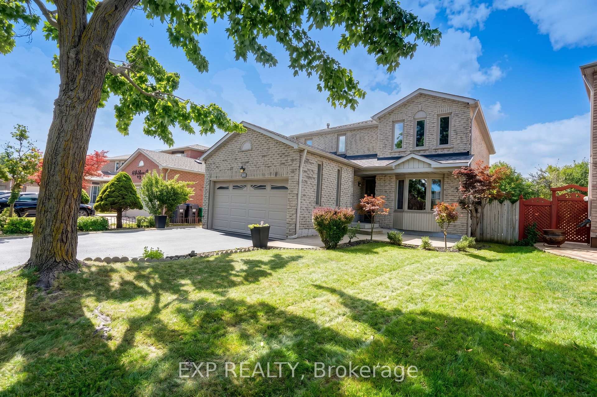 Photo 2 of 271 Murray Street, Brampton, Brampton West — HOMEH