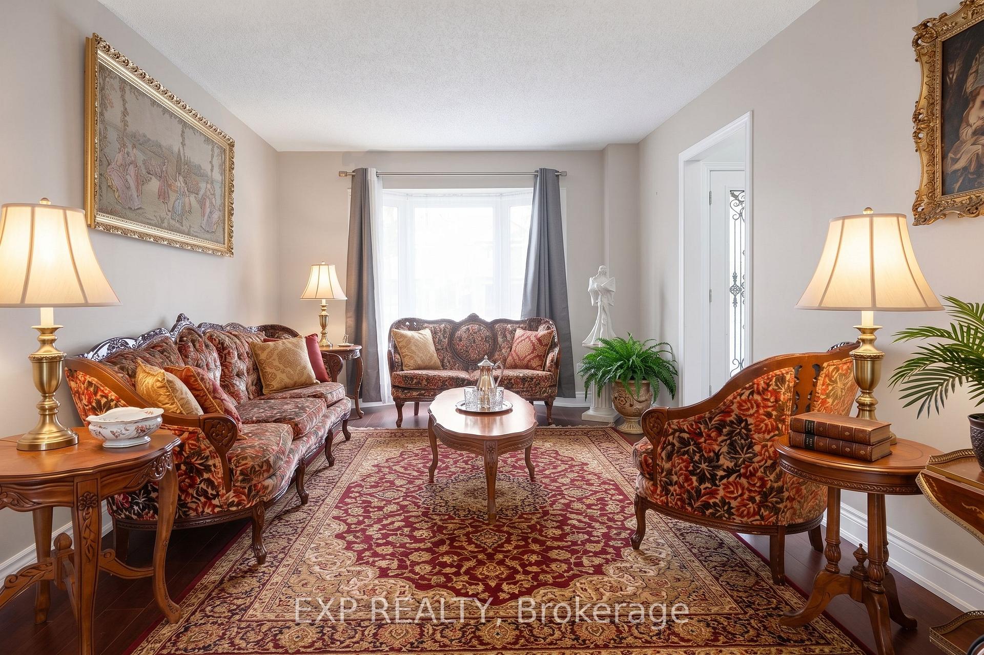 Photo 4 of 271 Murray Street, Brampton, Brampton West — HOMEH