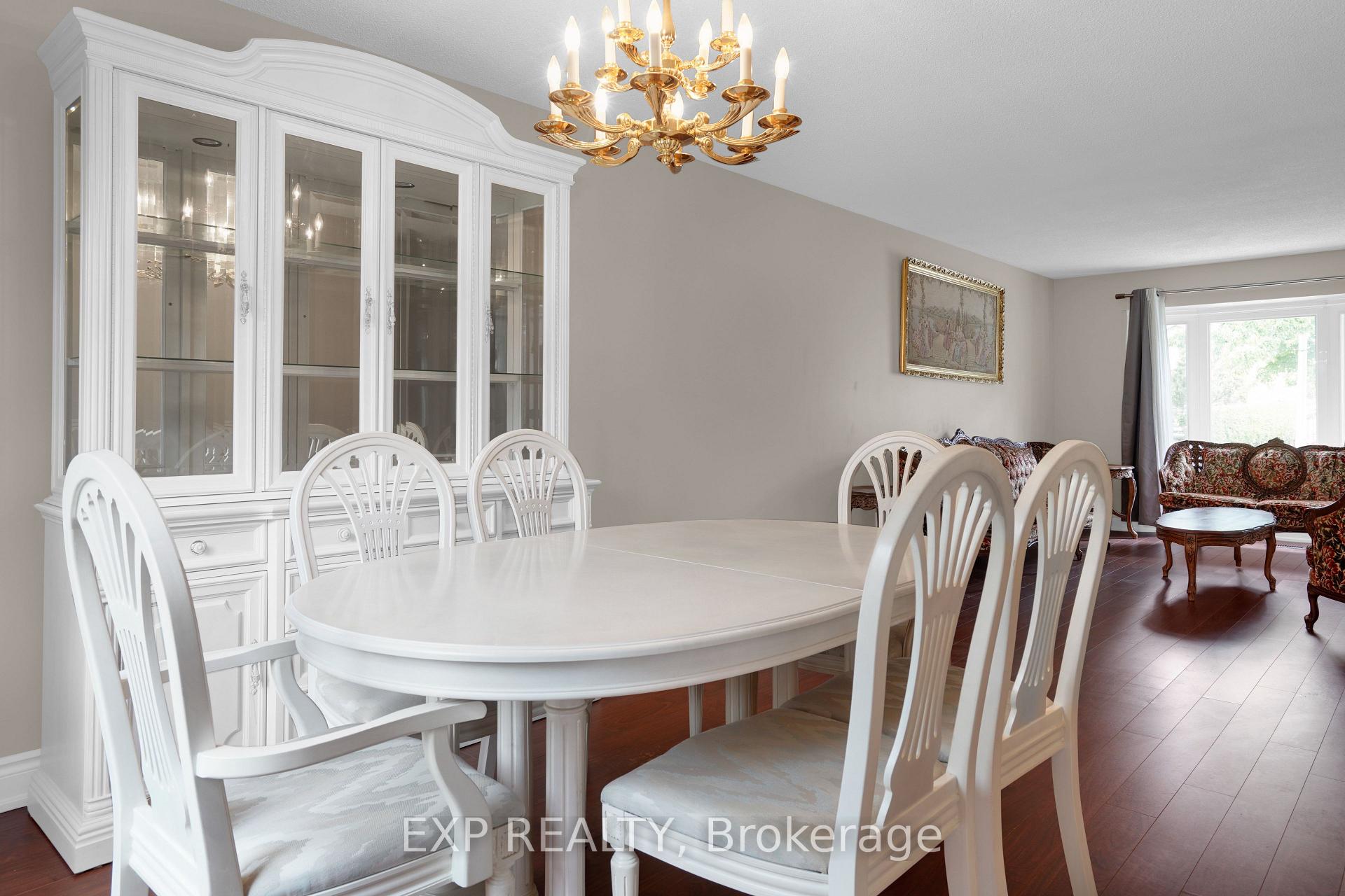 Photo 8 of 271 Murray Street, Brampton, Brampton West — HOMEH