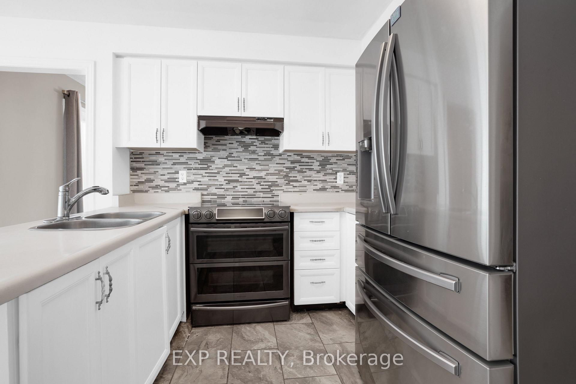 Photo 10 of 271 Murray Street, Brampton, Brampton West — HOMEH