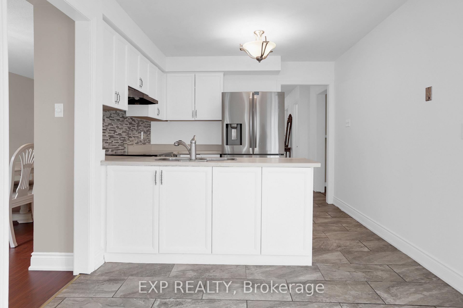 Photo 11 of 271 Murray Street, Brampton, Brampton West — HOMEH