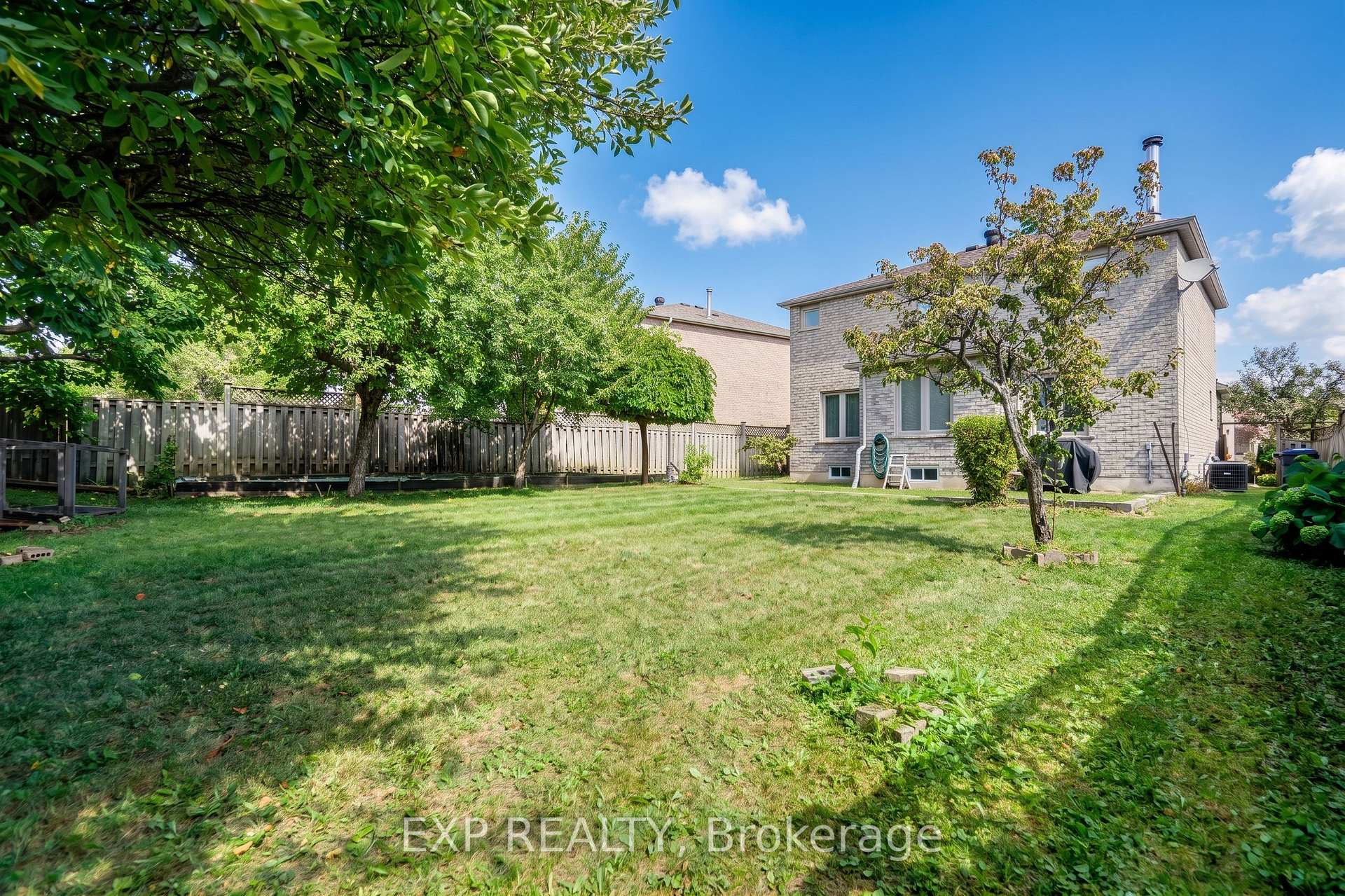 Photo 27 of 271 Murray Street, Brampton, Brampton West — HOMEH