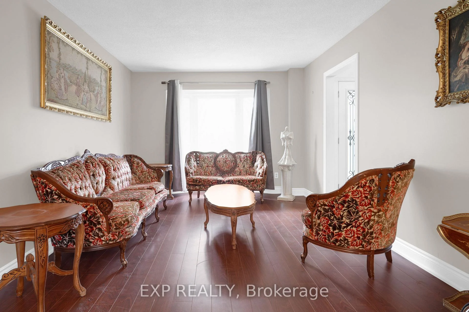 Photo 5 of 271 Murray Street, Brampton, Brampton West — HOMEH