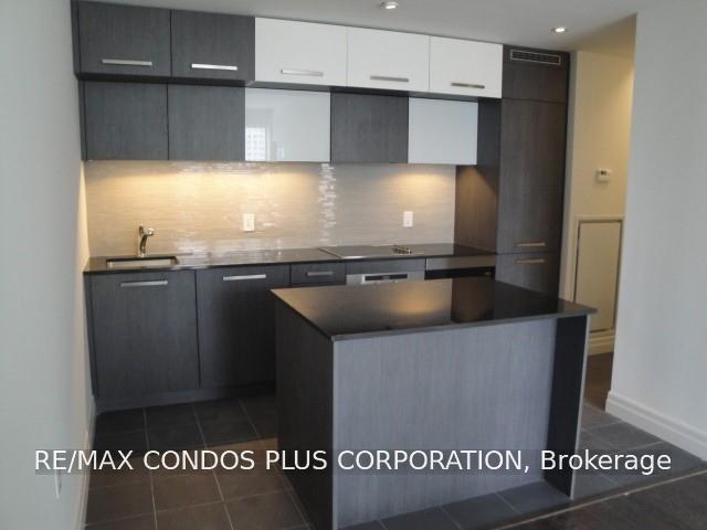 Photo 2 of Unit 1906, 8 The Esplanade, Toronto, Waterfront Communities — HOMEH