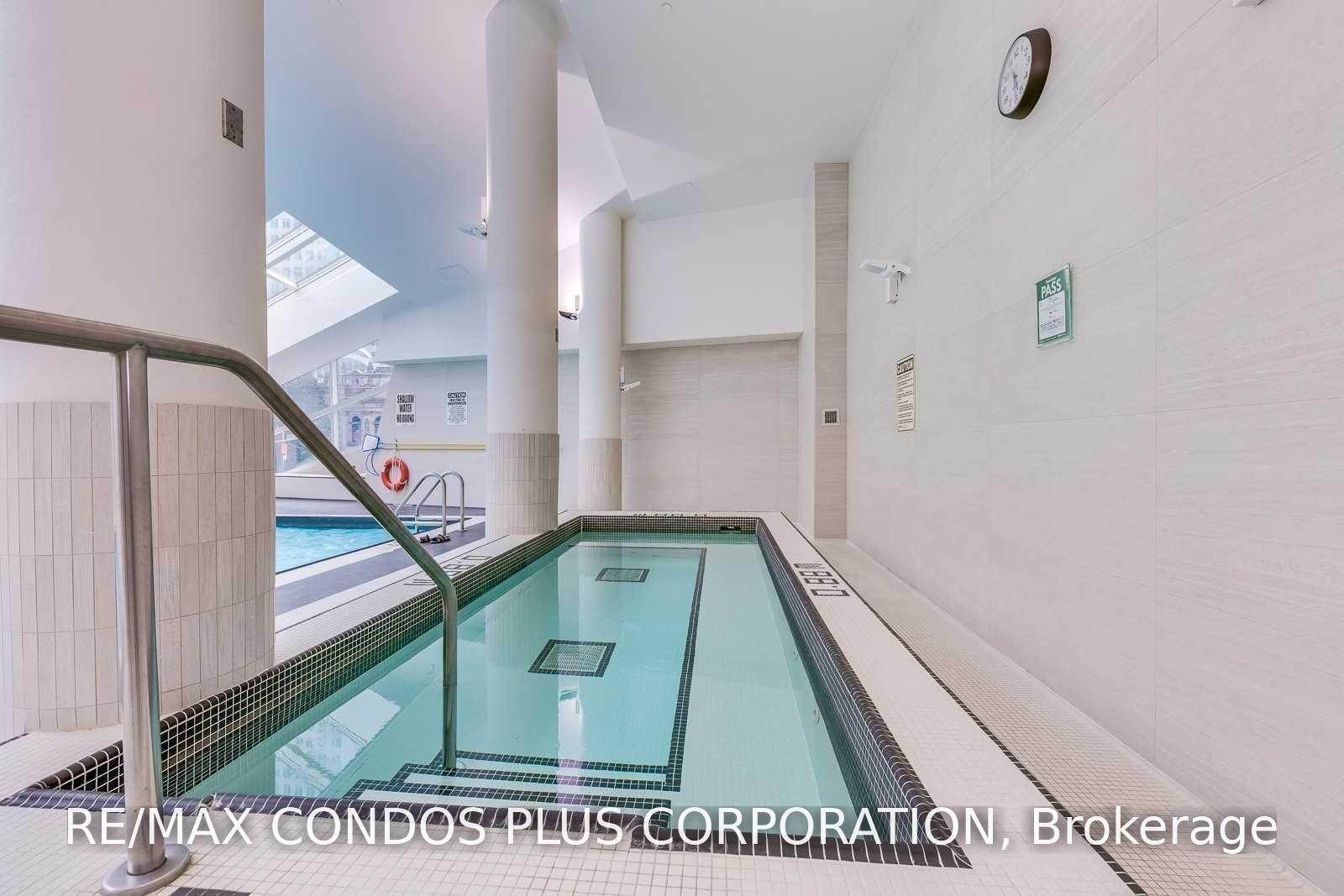 Photo 11 of Unit 1906, 8 The Esplanade, Toronto, Waterfront Communities — HOMEH