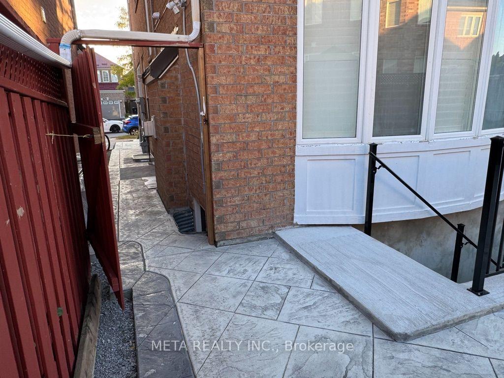 Photo 4 of 29 Bald Eagle Avenue, Scarborough, Rouge — HOMEH