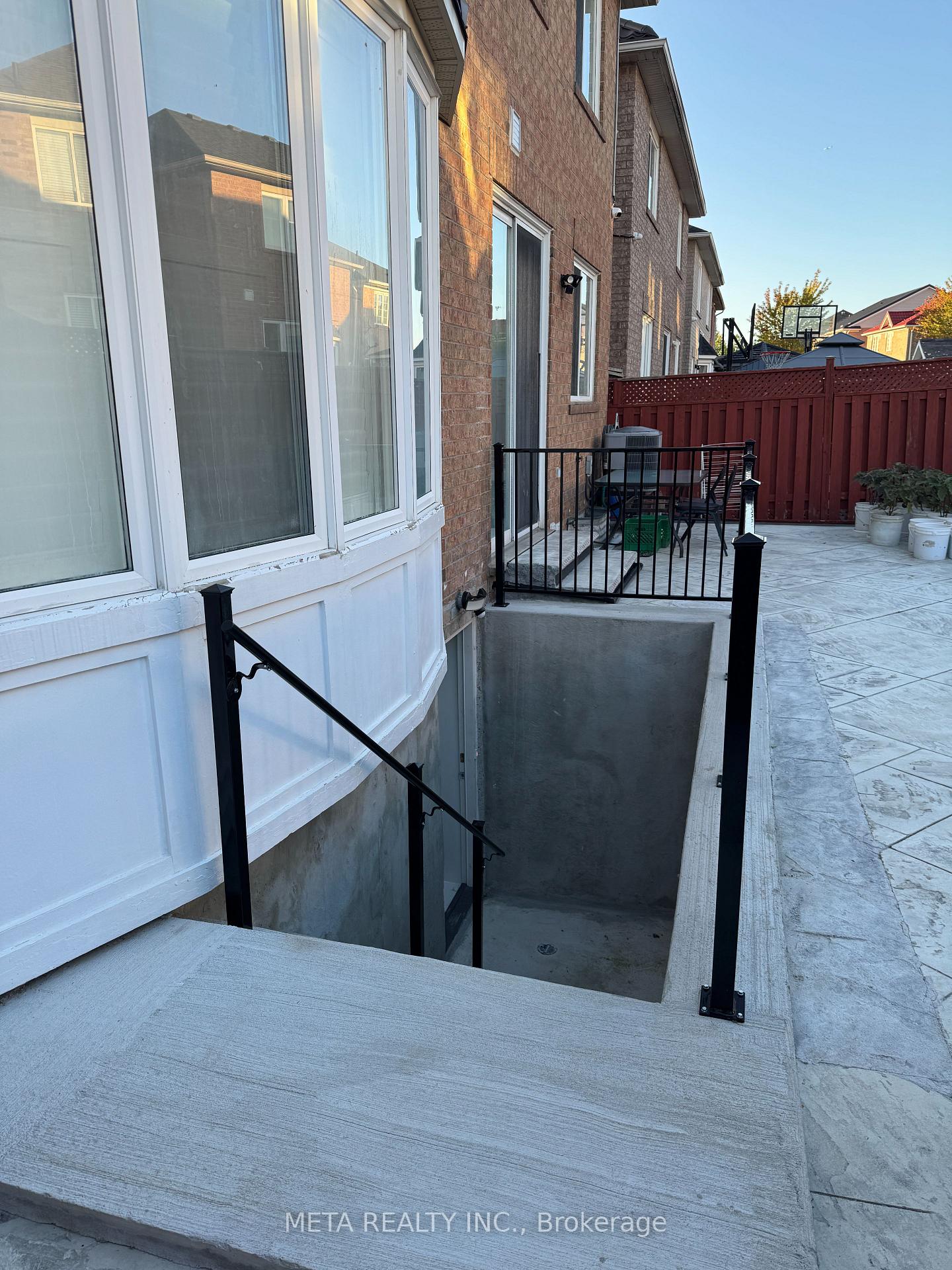 Photo 5 of 29 Bald Eagle Avenue, Scarborough, Rouge — HOMEH