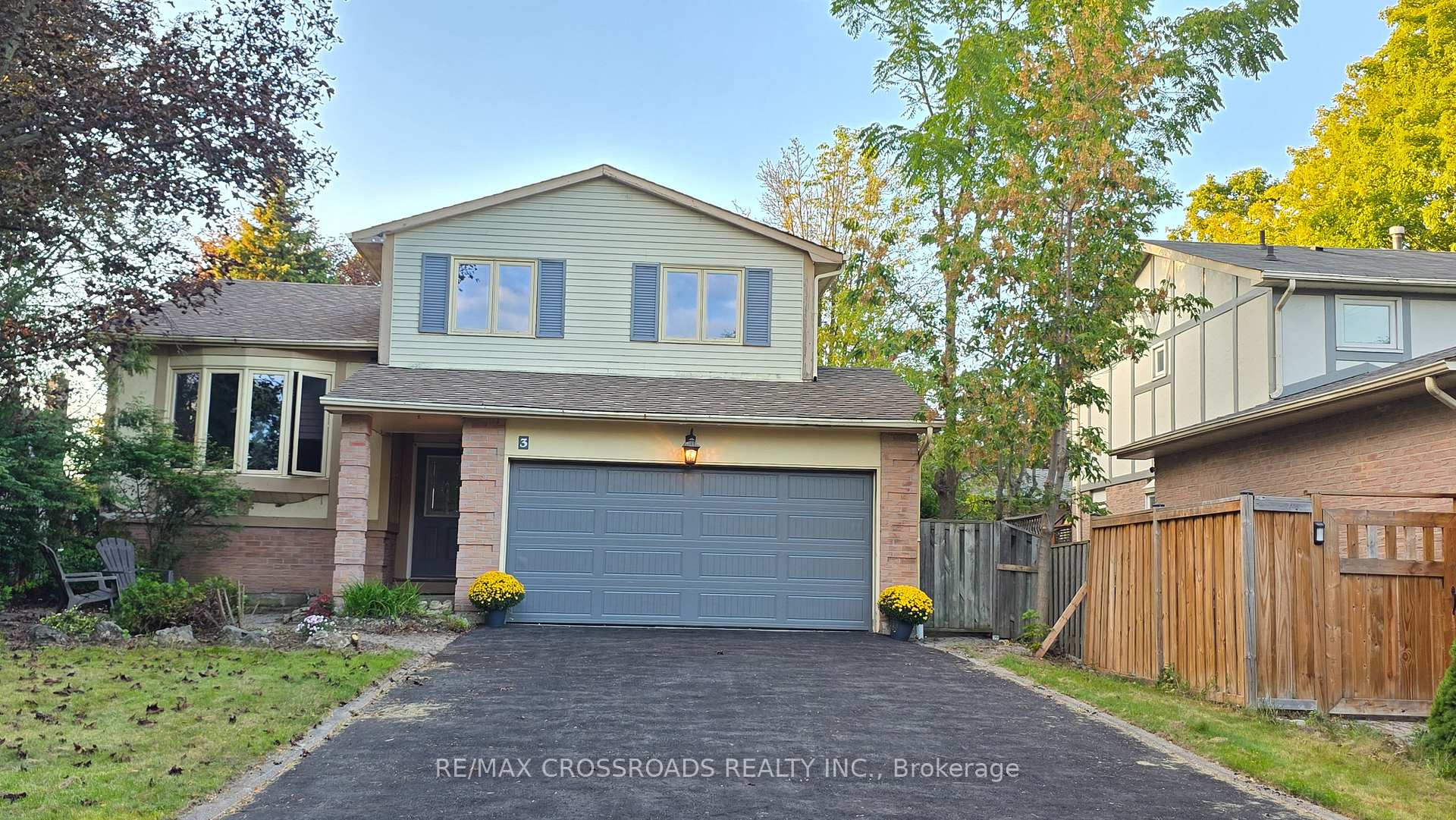 Photo 2 of 3 Cherrydale Court, Scarborough, Centennial Scarborough — HOMEH