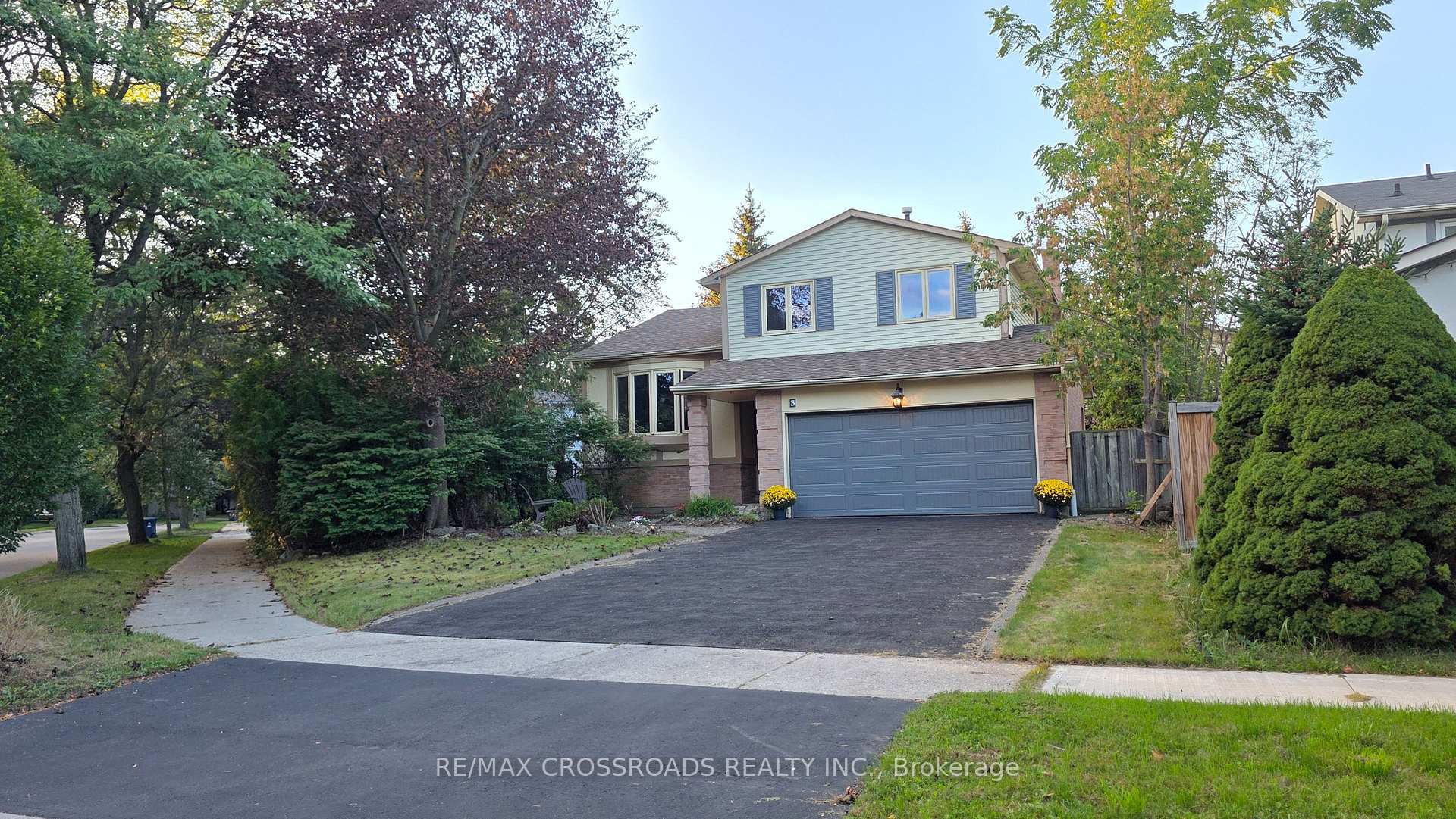 Photo 8 of 3 Cherrydale Court, Scarborough, Centennial Scarborough — HOMEH