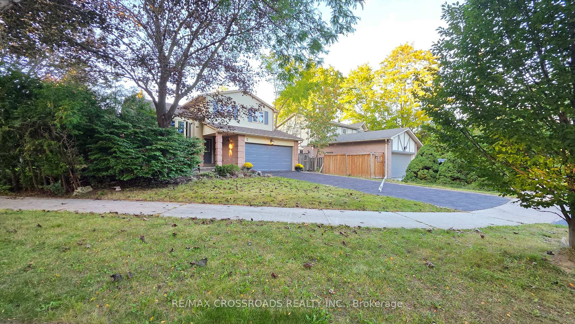 Photo 9 of 3 Cherrydale Court, Scarborough, Centennial Scarborough — HOMEH