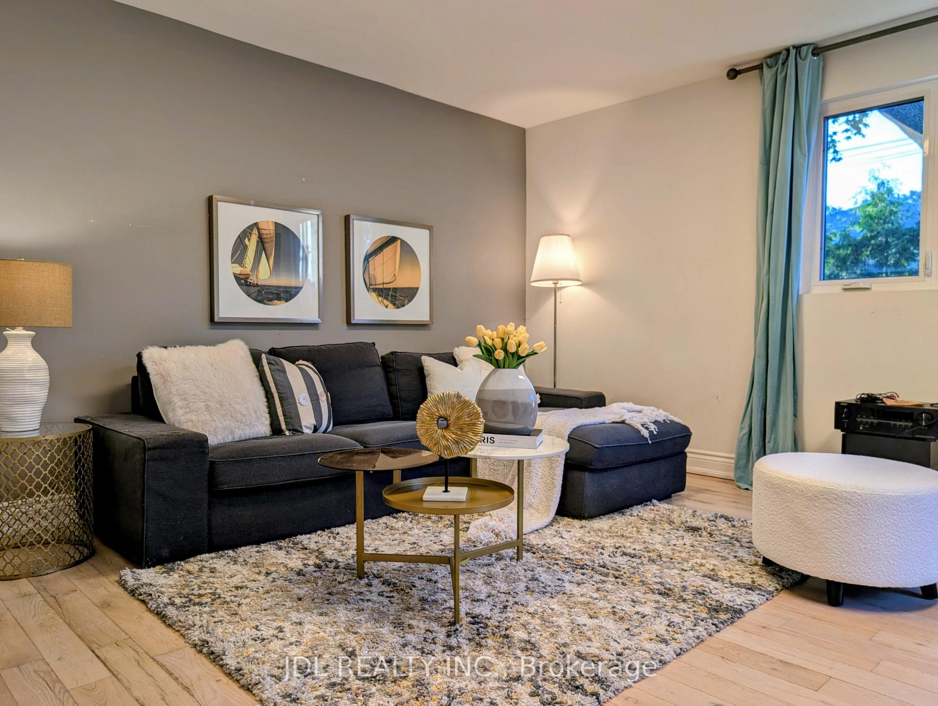 Photo 23 of 32 Ashmount Crescent, Etobicoke, Willowridge-Martingrove-Richview — HOMEH