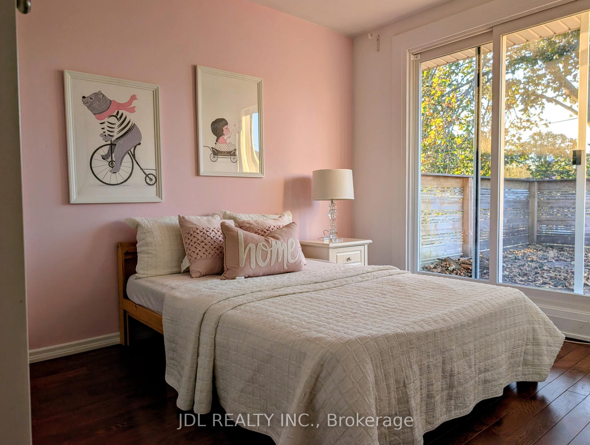Photo 32 of 32 Ashmount Crescent, Etobicoke, Willowridge-Martingrove-Richview — HOMEH