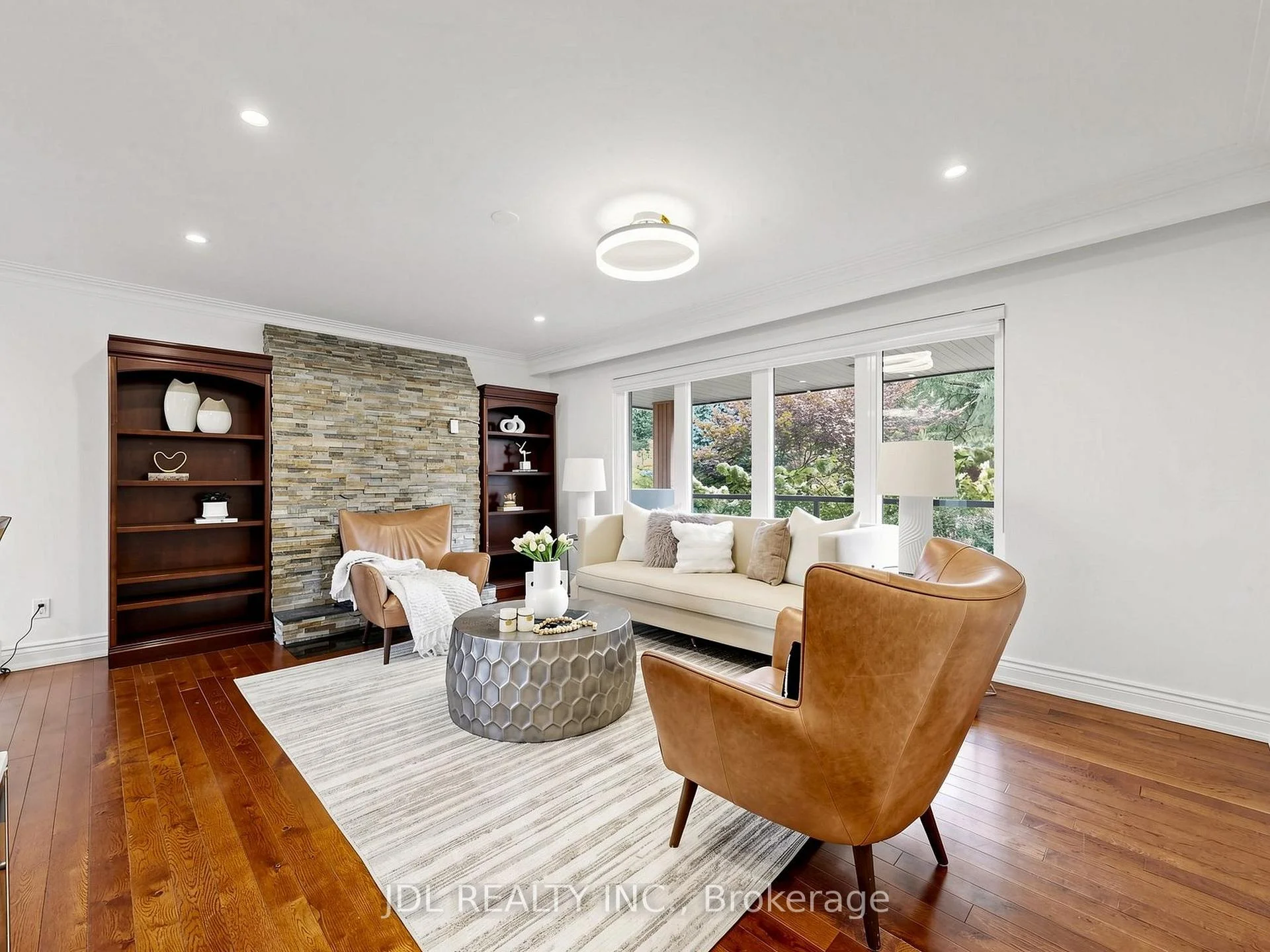Photo 12 of 32 Ashmount Crescent, Etobicoke, Willowridge-Martingrove-Richview — HOMEH