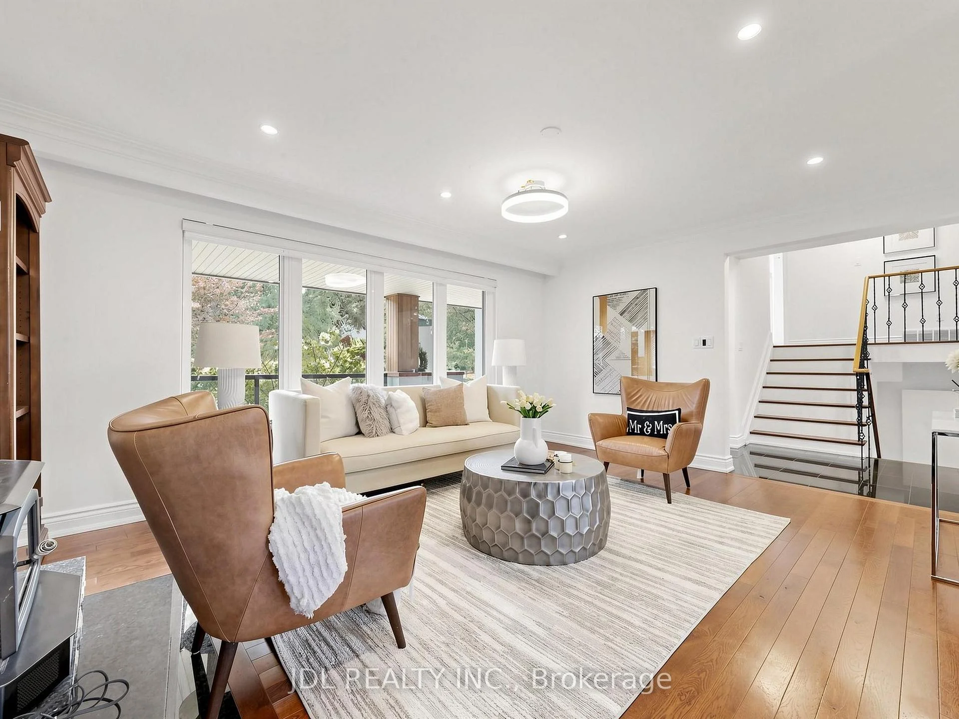 Photo 14 of 32 Ashmount Crescent, Etobicoke, Willowridge-Martingrove-Richview — HOMEH