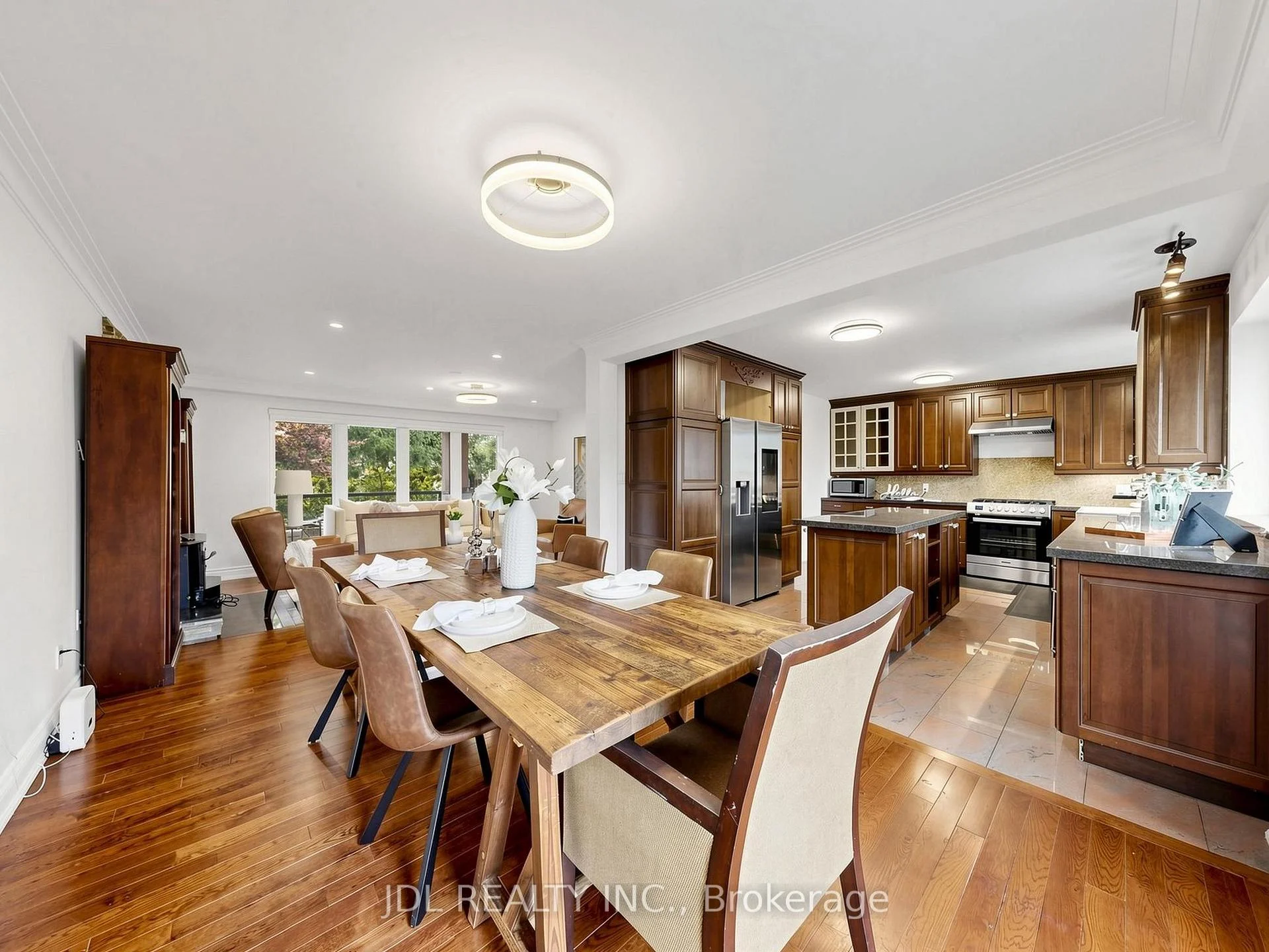 Photo 27 of 32 Ashmount Crescent, Etobicoke, Willowridge-Martingrove-Richview — HOMEH