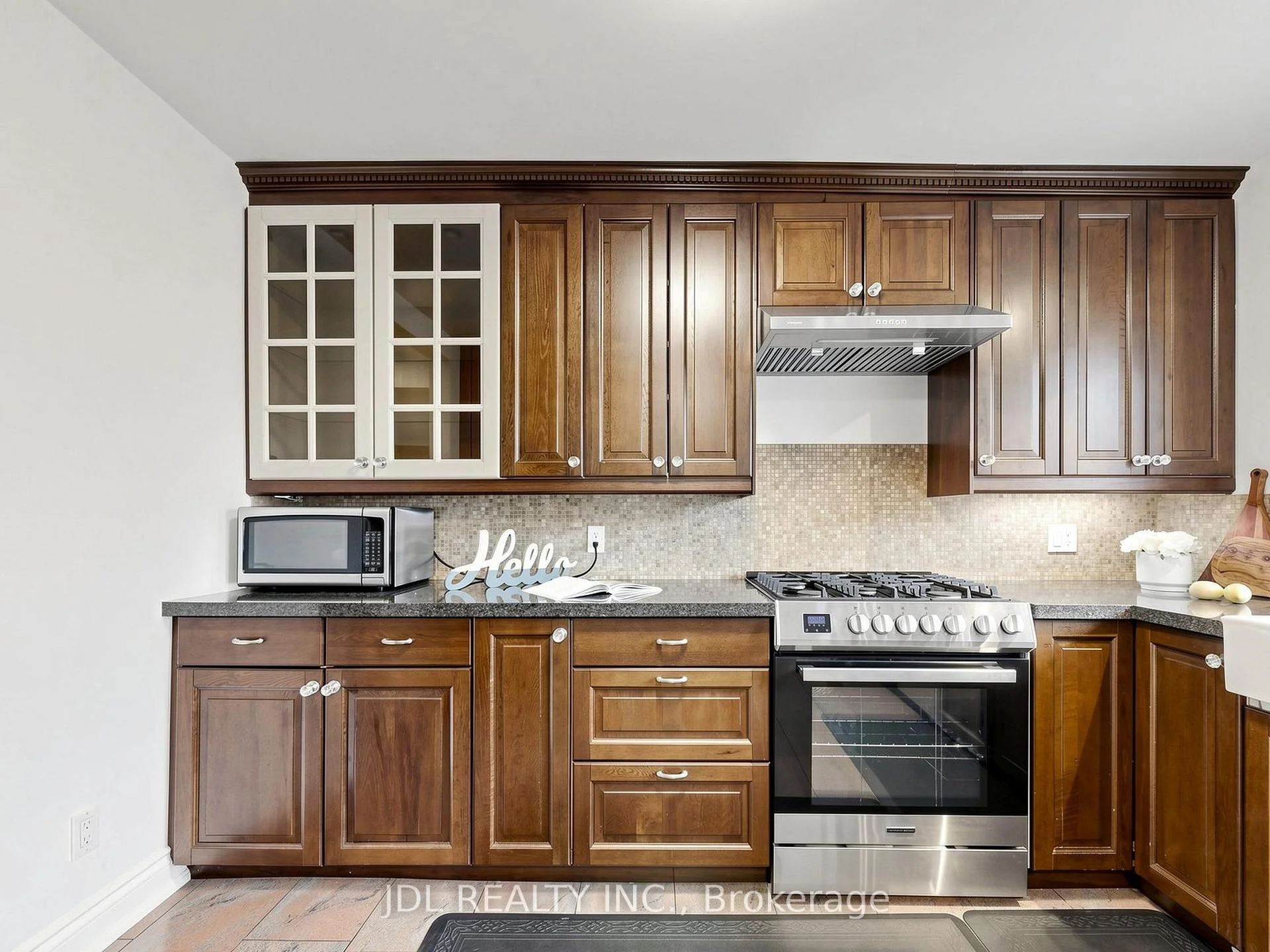 Photo 35 of 32 Ashmount Crescent, Etobicoke, Willowridge-Martingrove-Richview — HOMEH