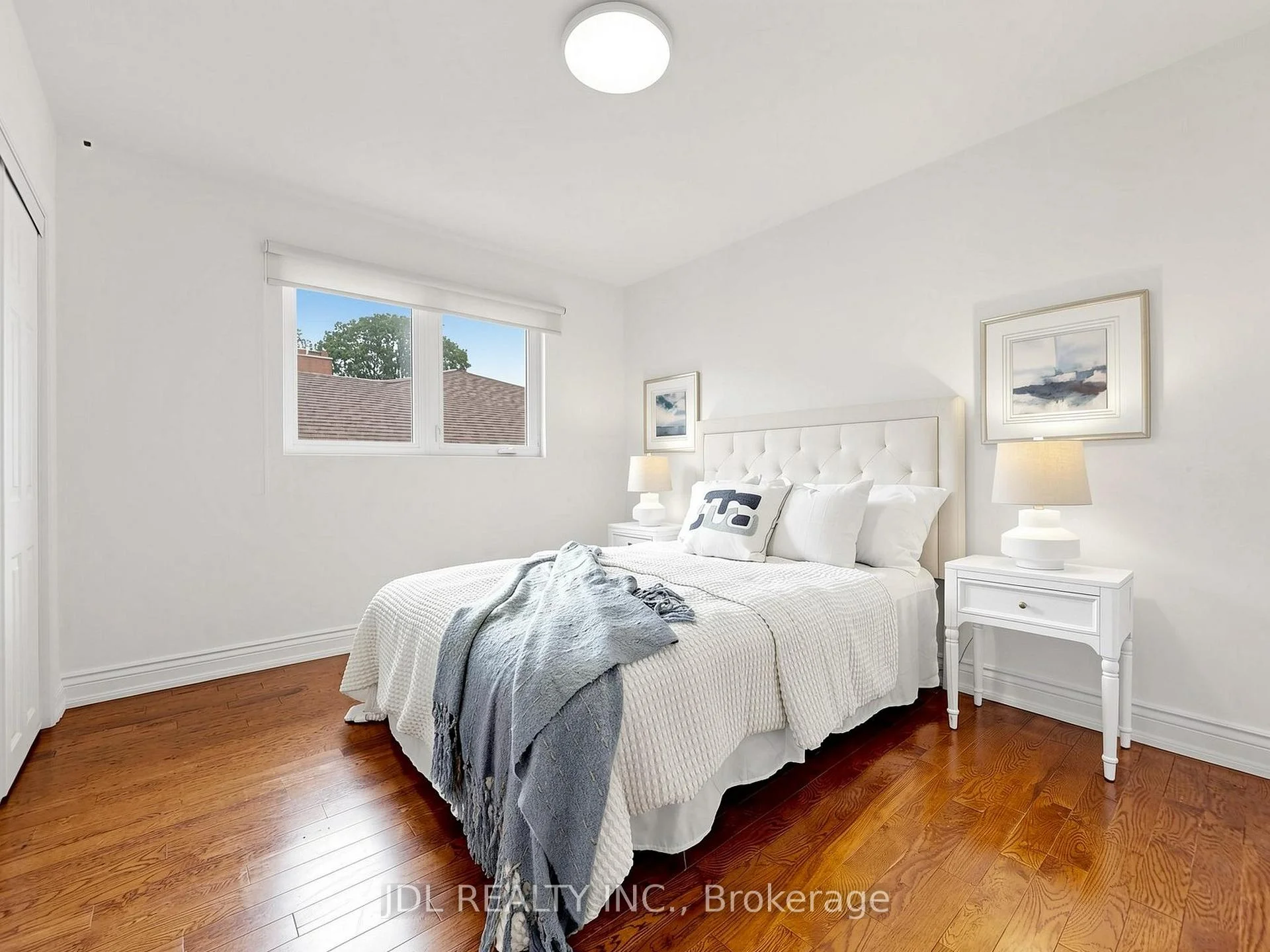 Photo 44 of 32 Ashmount Crescent, Etobicoke, Willowridge-Martingrove-Richview — HOMEH