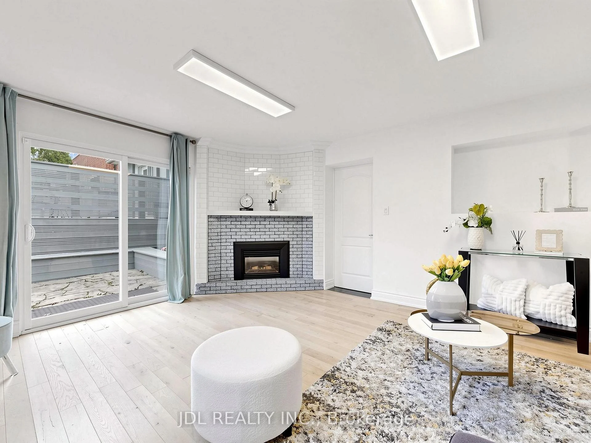 Photo 55 of 32 Ashmount Crescent, Etobicoke, Willowridge-Martingrove-Richview — HOMEH
