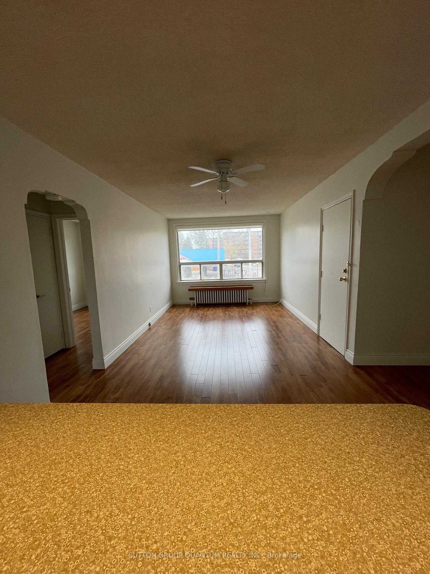 Photo 4 of Unit 3, 339 Lakeshore Road E, Mississauga, Port Credit — HOMEH