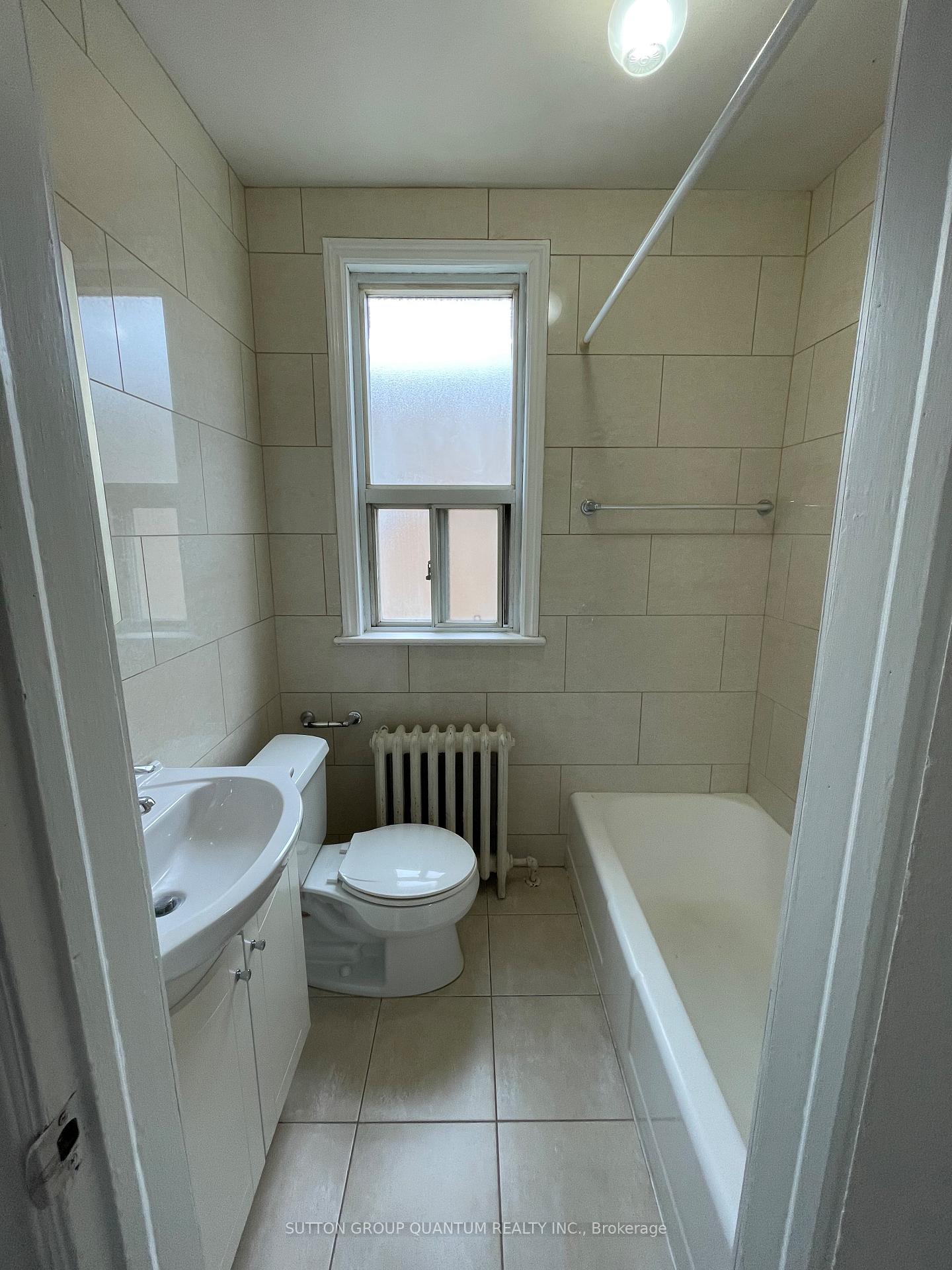 Photo 12 of Unit 3, 339 Lakeshore Road E, Mississauga, Port Credit — HOMEH