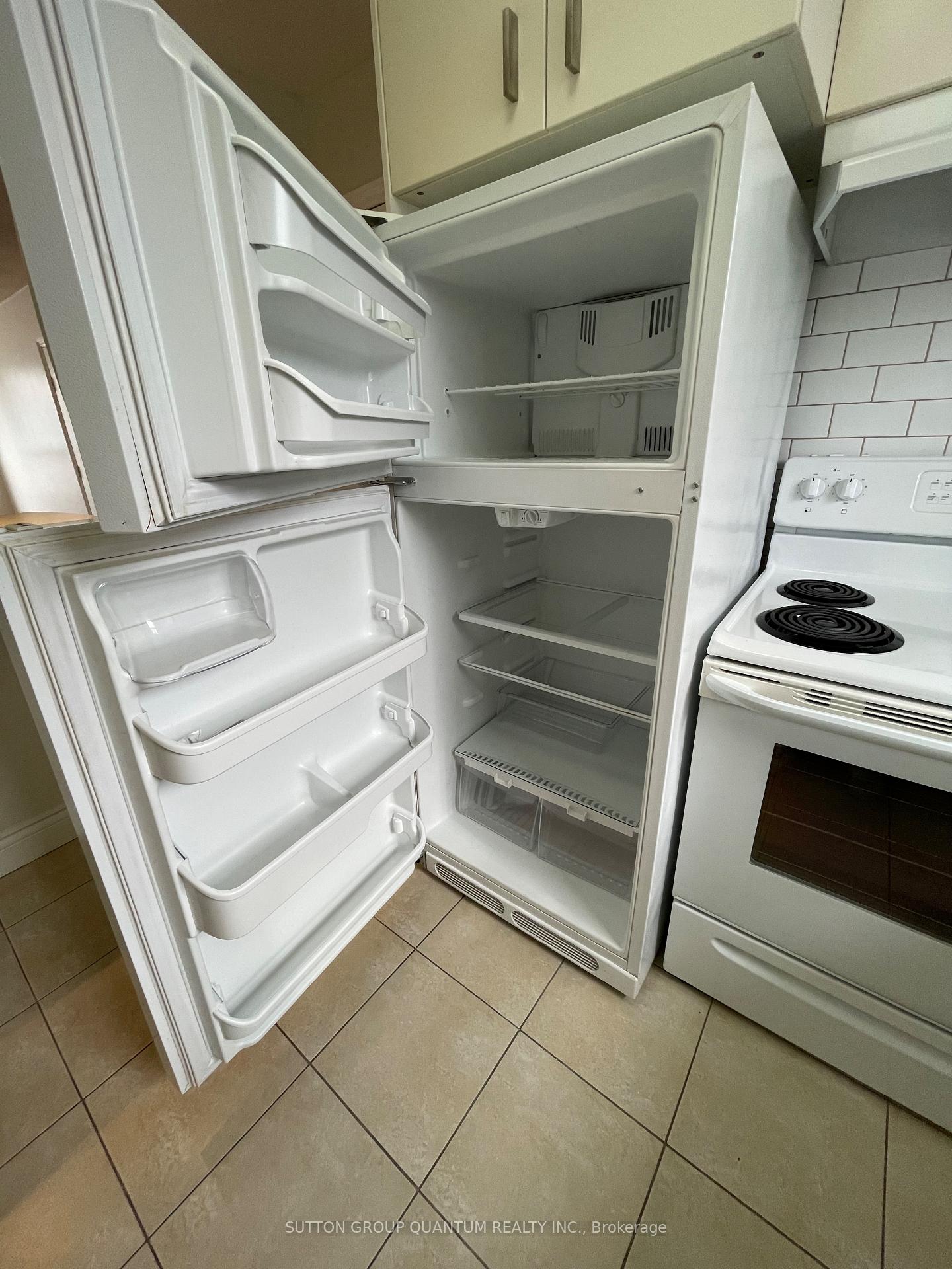 Photo 13 of Unit 3, 339 Lakeshore Road E, Mississauga, Port Credit — HOMEH