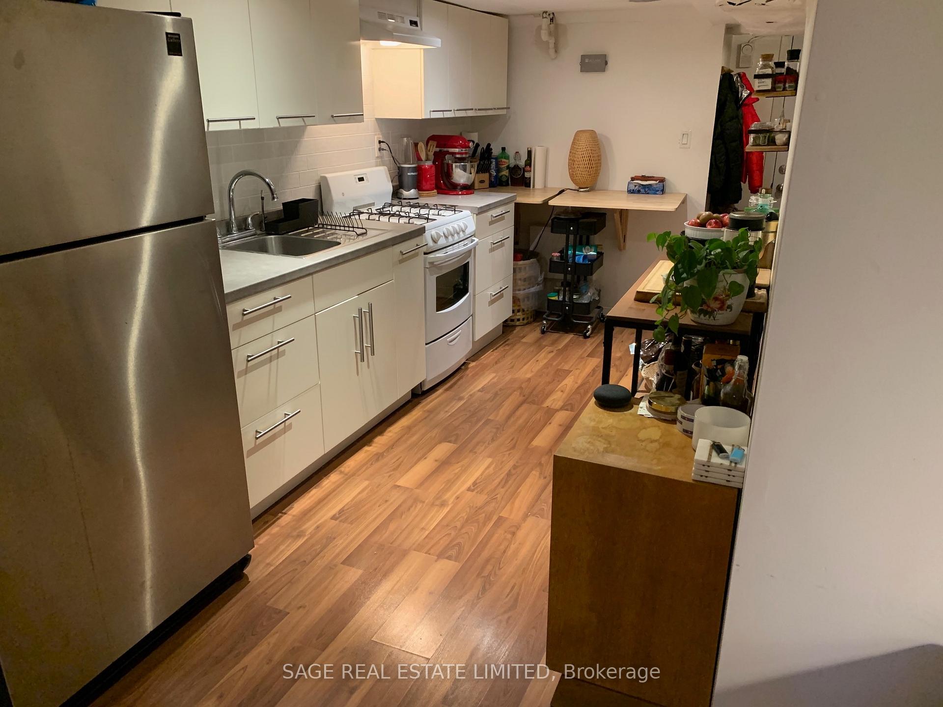 Photo 3 of 376 Shaw Street, Toronto, Trinity-Bellwoods — HOMEH