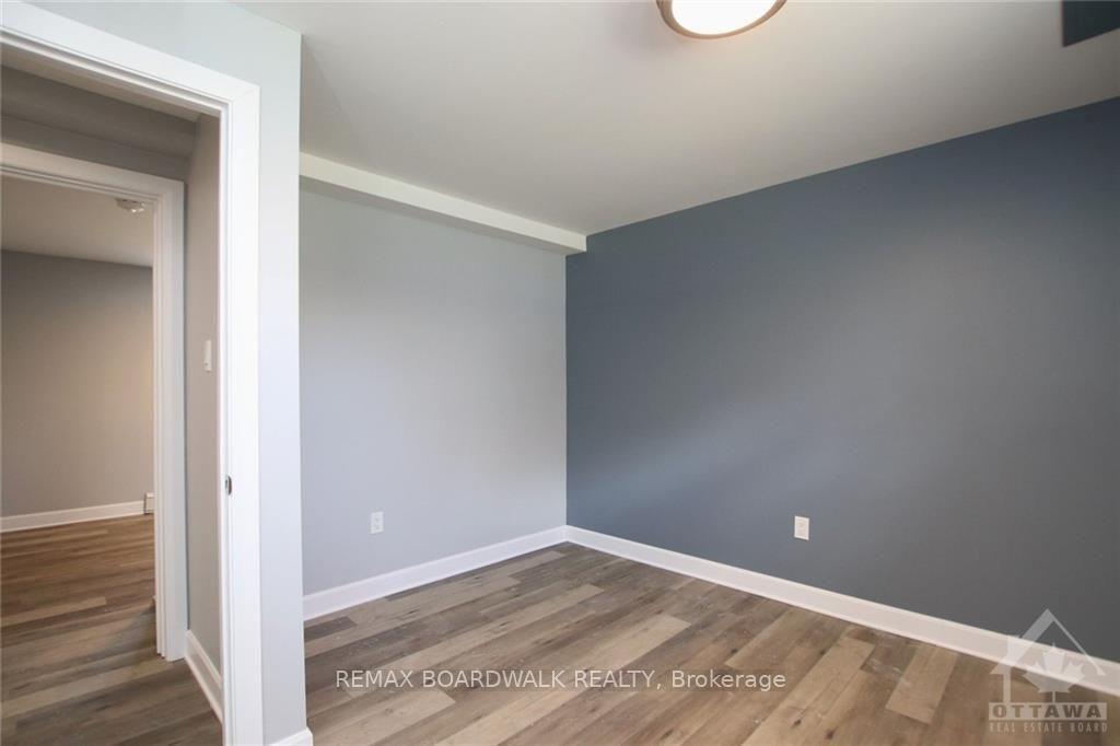 Photo 8 of 15B Dowdall Crescent, Ottawa, Fringewood — HOMEH