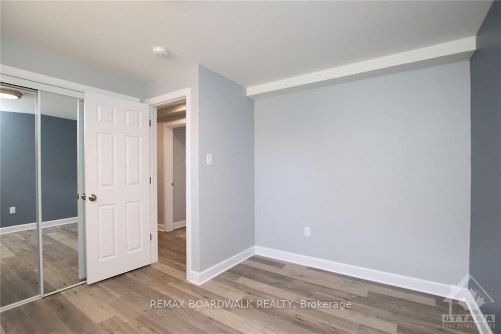 Photo 10 of 15B Dowdall Crescent, Ottawa, Fringewood — HOMEH