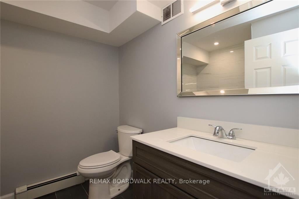 Photo 12 of 15B Dowdall Crescent, Ottawa, Fringewood — HOMEH