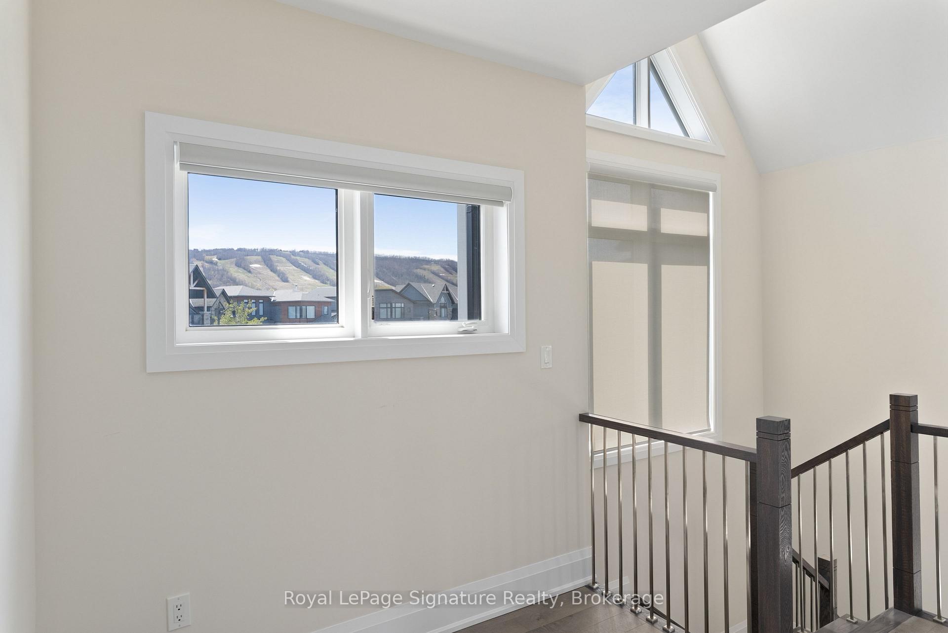 Photo 33 of 110 Cattail Crescent, Blue Mountains — HOMEH