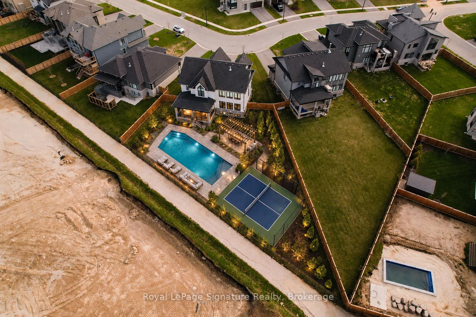 Photo 40 of 110 Cattail Crescent, Blue Mountains — HOMEH