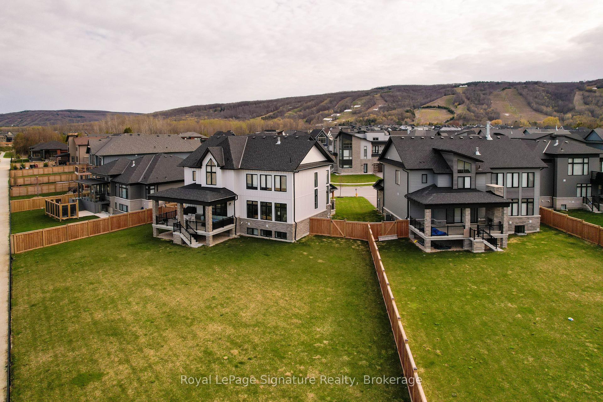 Photo 41 of 110 Cattail Crescent, Blue Mountains — HOMEH