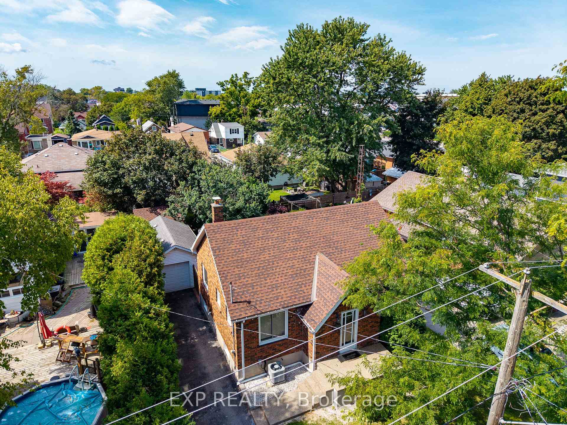 Photo 3 of 61 Marmora Street, St. Catharines, E. Chester — HOMEH