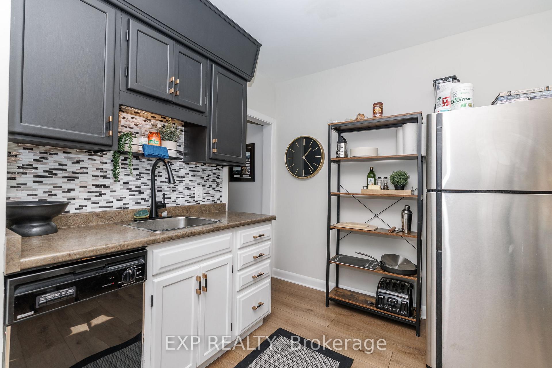 Photo 19 of 61 Marmora Street, St. Catharines, E. Chester — HOMEH