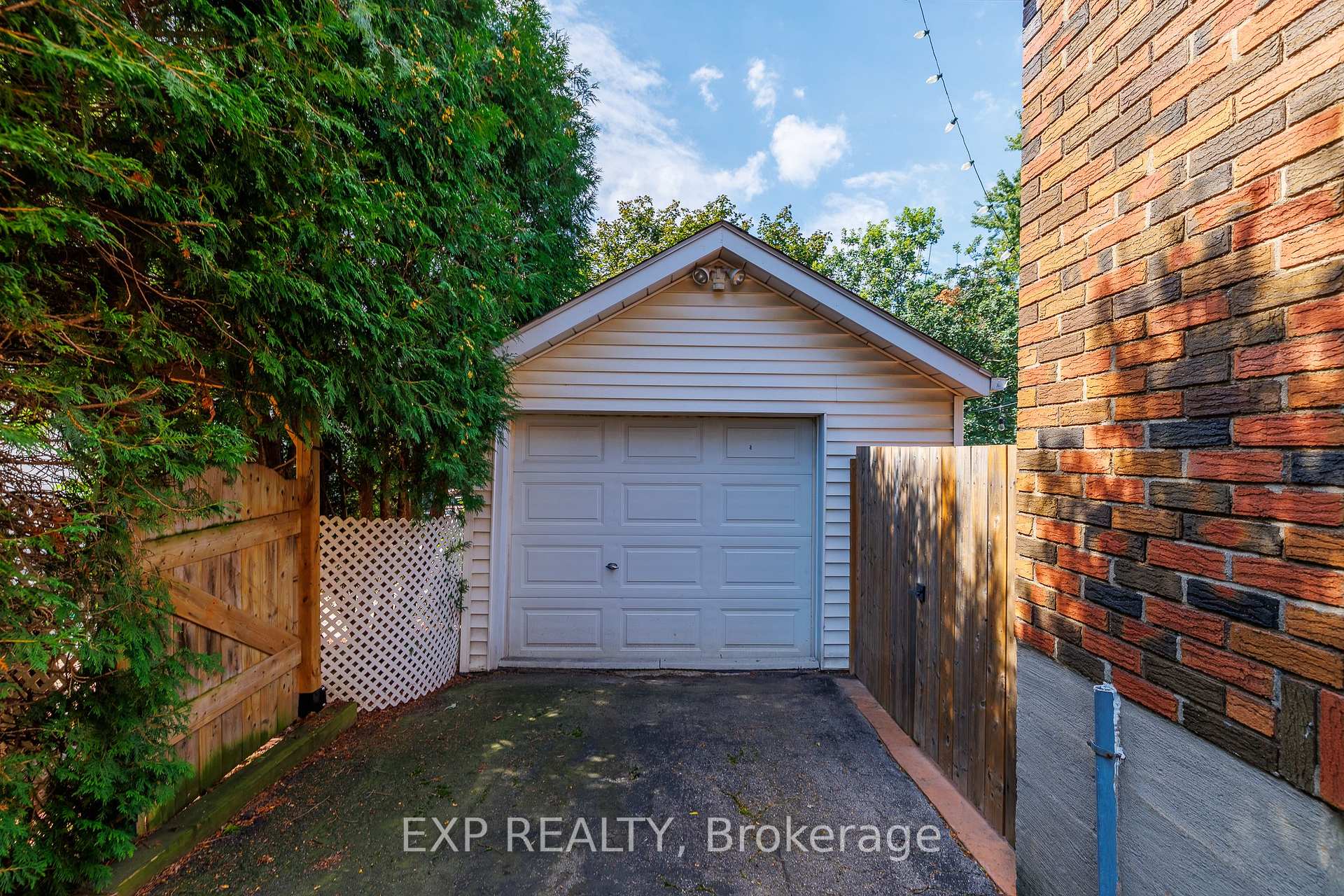 Photo 35 of 61 Marmora Street, St. Catharines, E. Chester — HOMEH