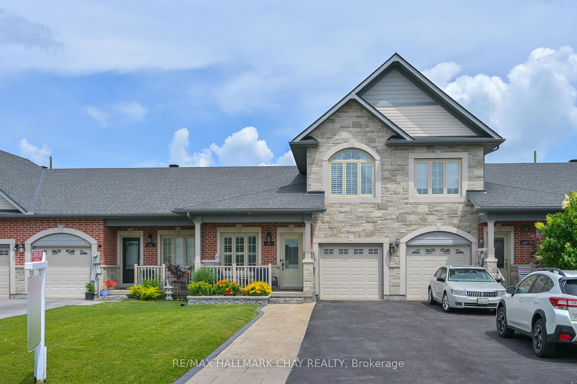 Photo 2 of 25 Kingsmere Crescent, New Tecumseth, Alliston — HOMEH