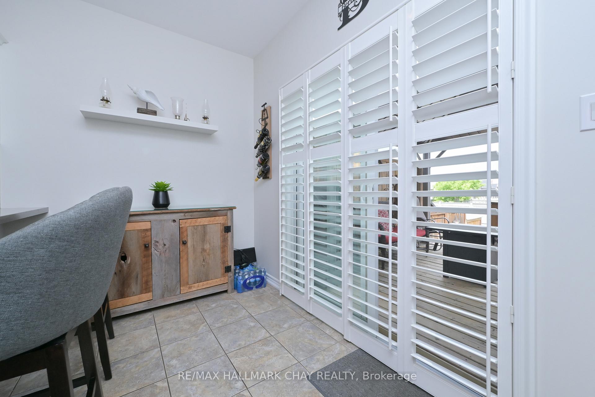 Photo 14 of 25 Kingsmere Crescent, New Tecumseth, Alliston — HOMEH