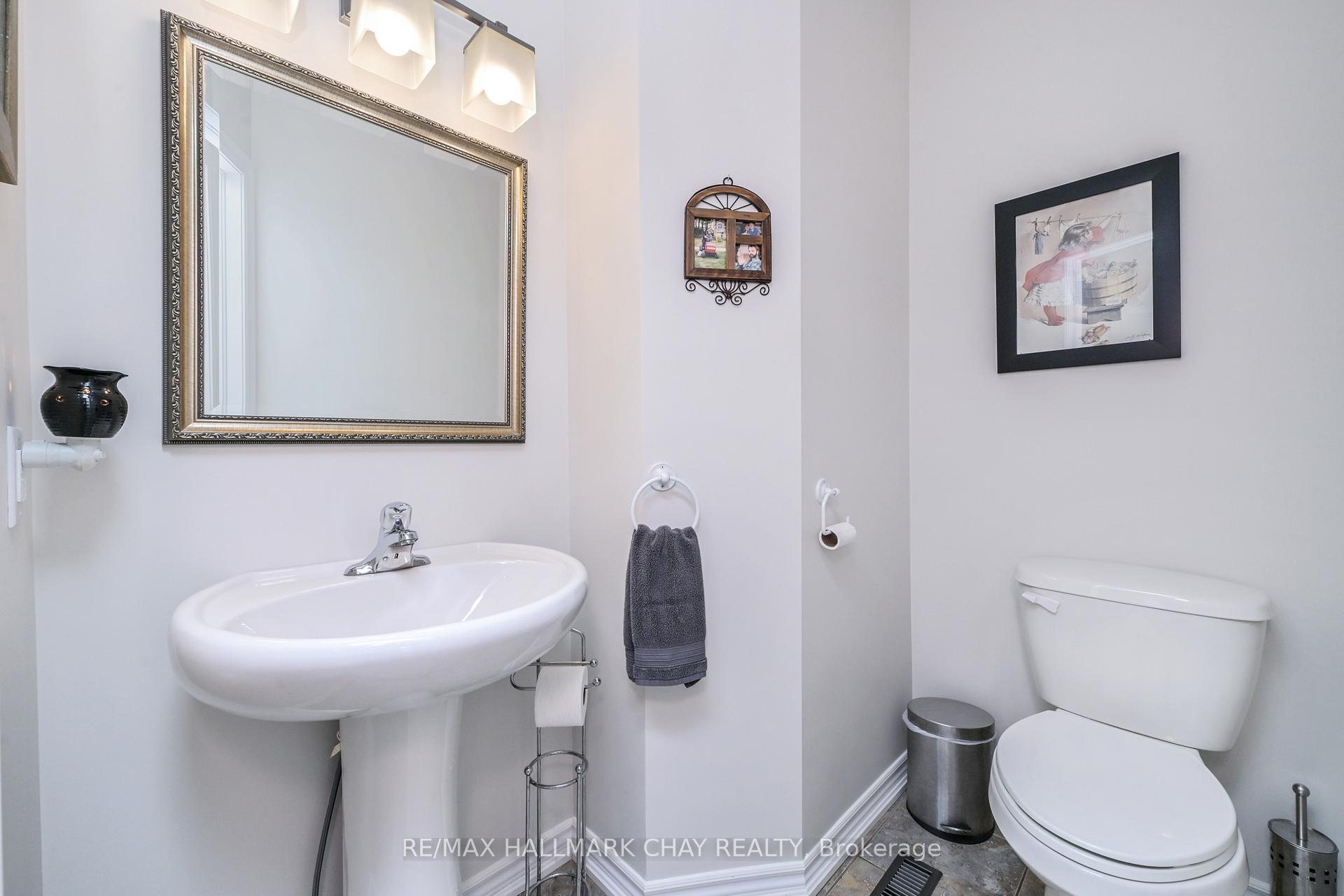 Photo 22 of 25 Kingsmere Crescent, New Tecumseth, Alliston — HOMEH