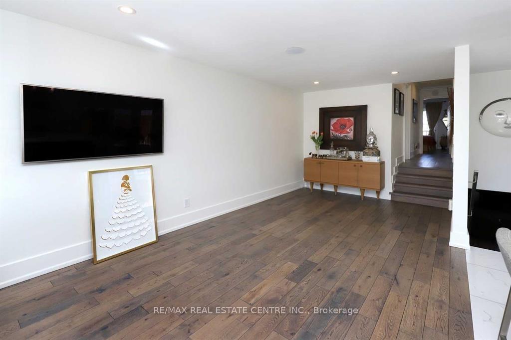 Photo 12 of 814 Eaglemount Crescent, Mississauga, Erindale — HOMEH