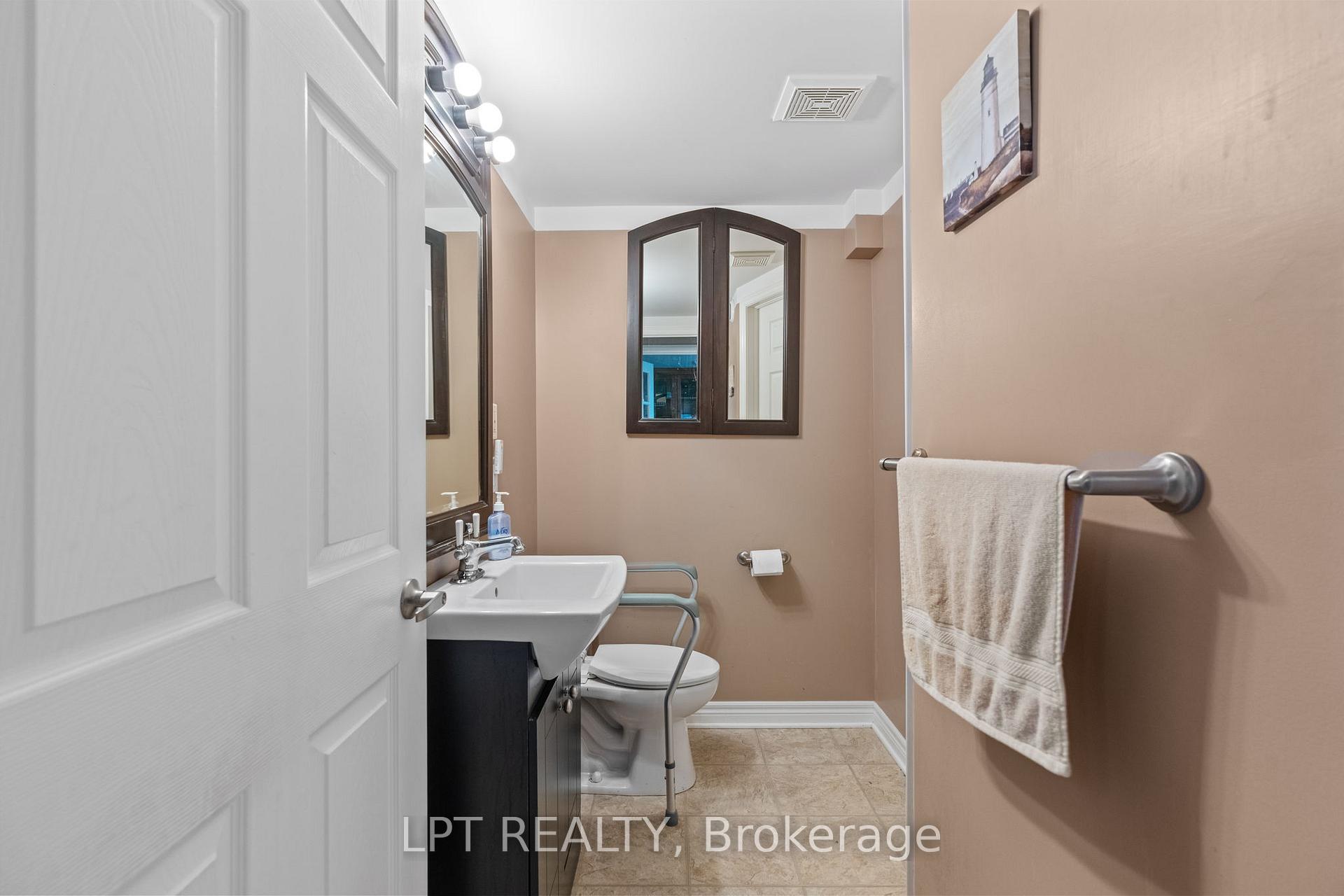 Photo 15 of 33810 Darryl Court, Bluewater, Hay — HOMEH