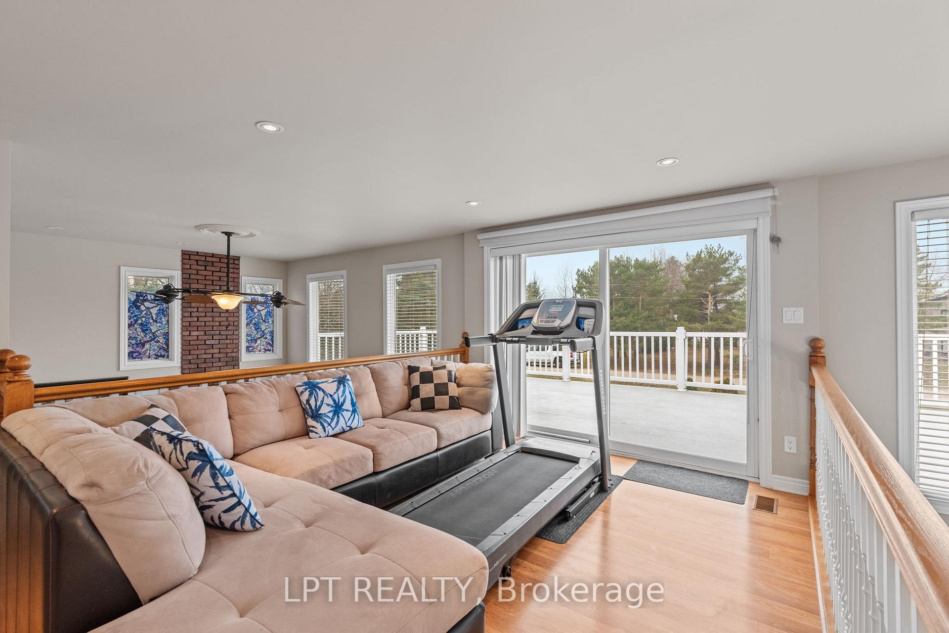 Photo 18 of 33810 Darryl Court, Bluewater, Hay — HOMEH