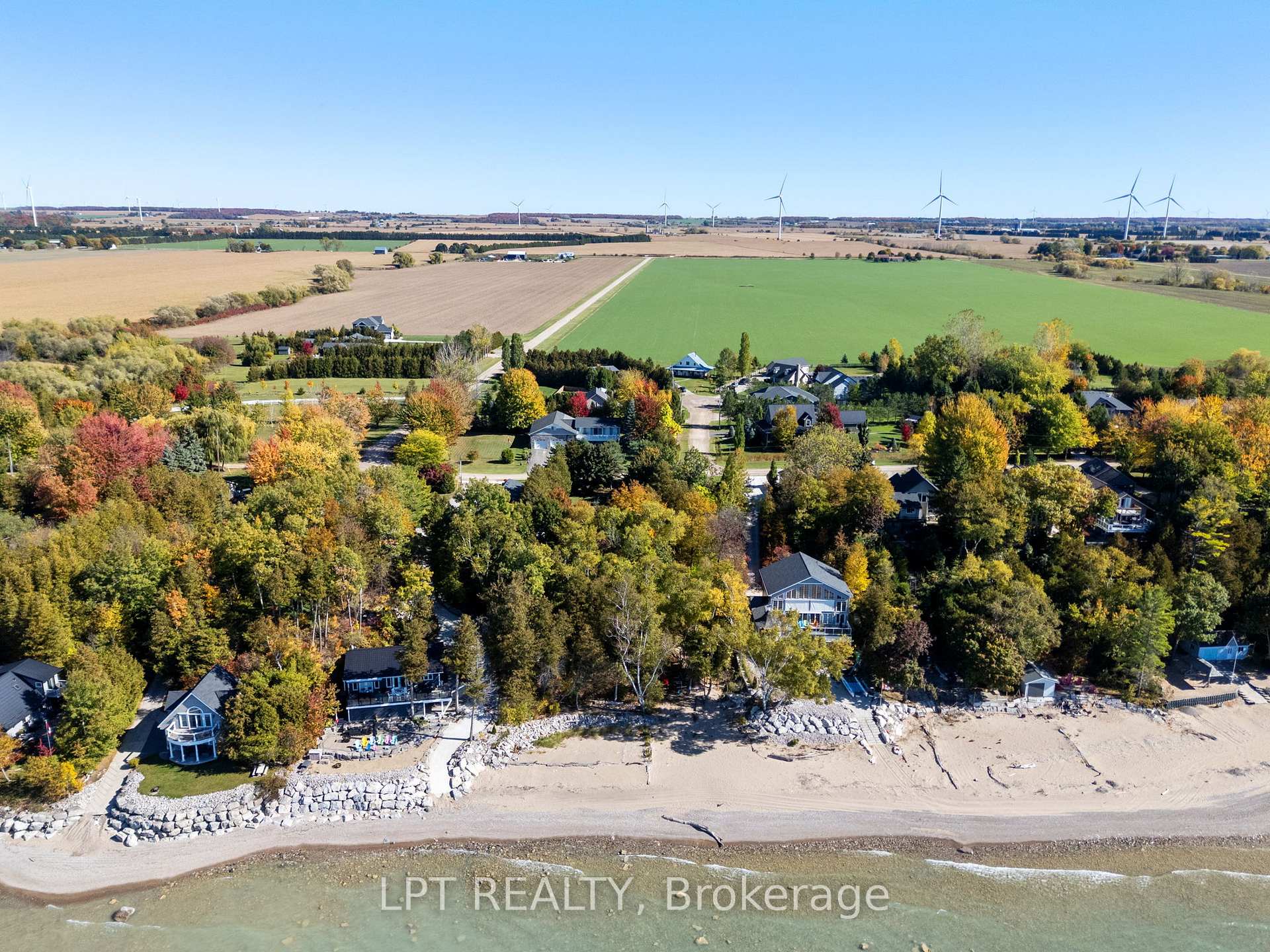 Photo 32 of 33810 Darryl Court, Bluewater, Hay — HOMEH