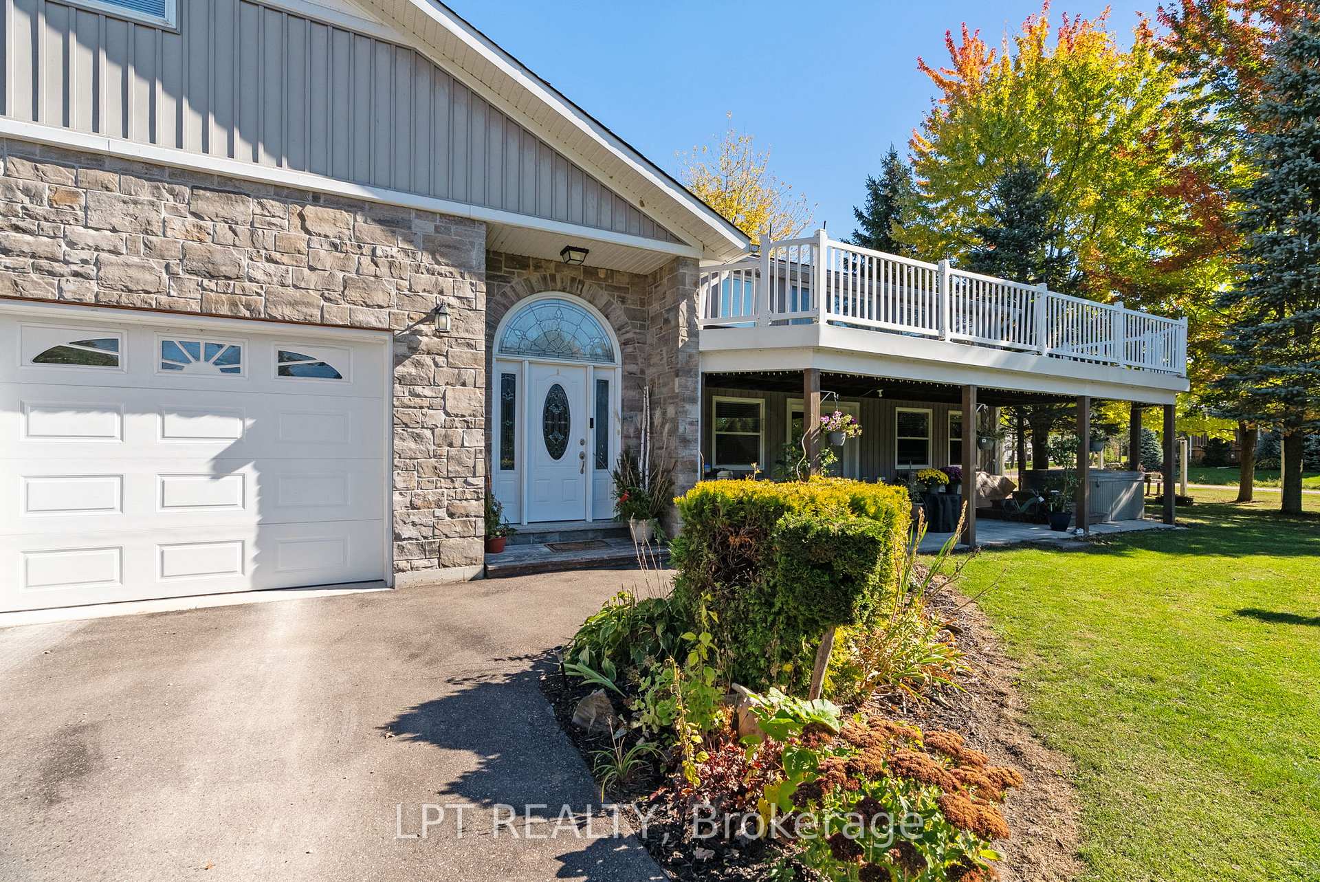 Photo 41 of 33810 Darryl Court, Bluewater, Hay — HOMEH