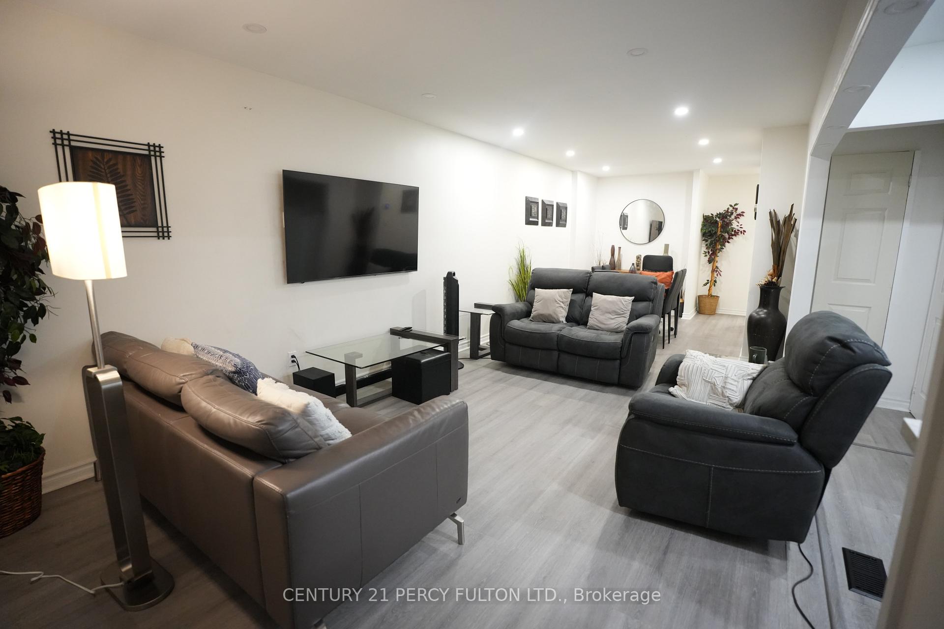 Photo 2 of 117 Cordella Avenue, Toronto, Rockcliffe-Smythe — HOMEH
